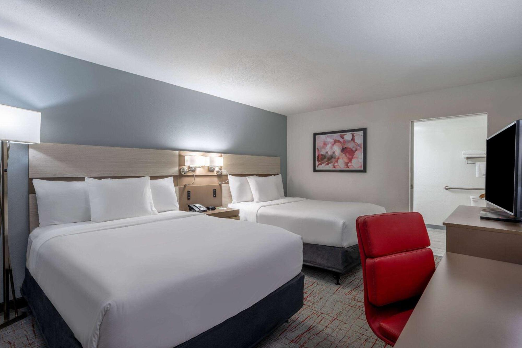 Wyndham Garden Columbia-Ft Jackson Hotel Bagian luar foto