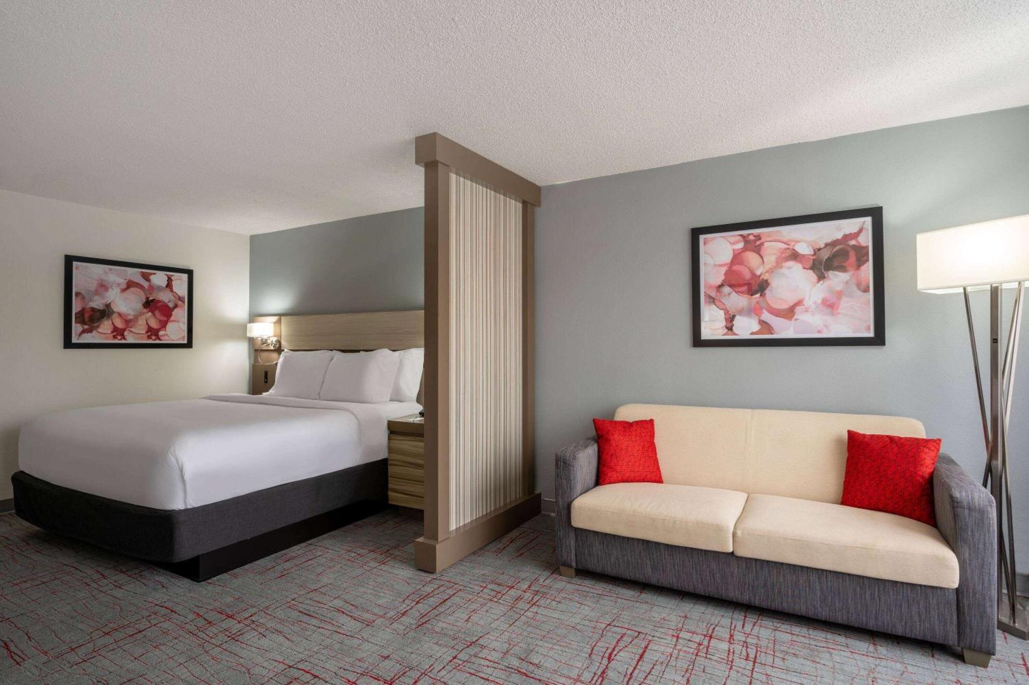 Wyndham Garden Columbia-Ft Jackson Hotel Bagian luar foto