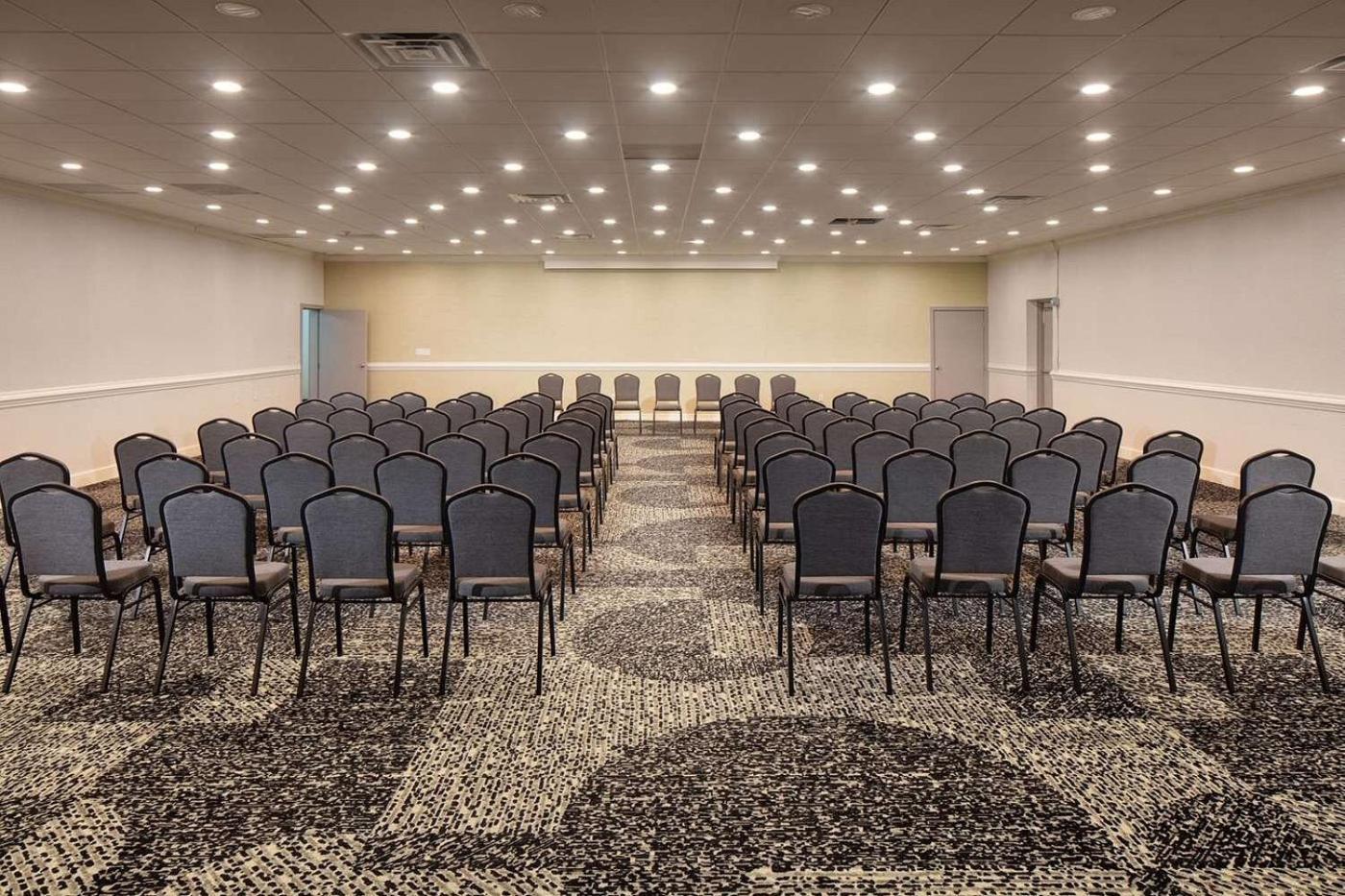 Wyndham Garden Columbia-Ft Jackson Hotel Bagian luar foto