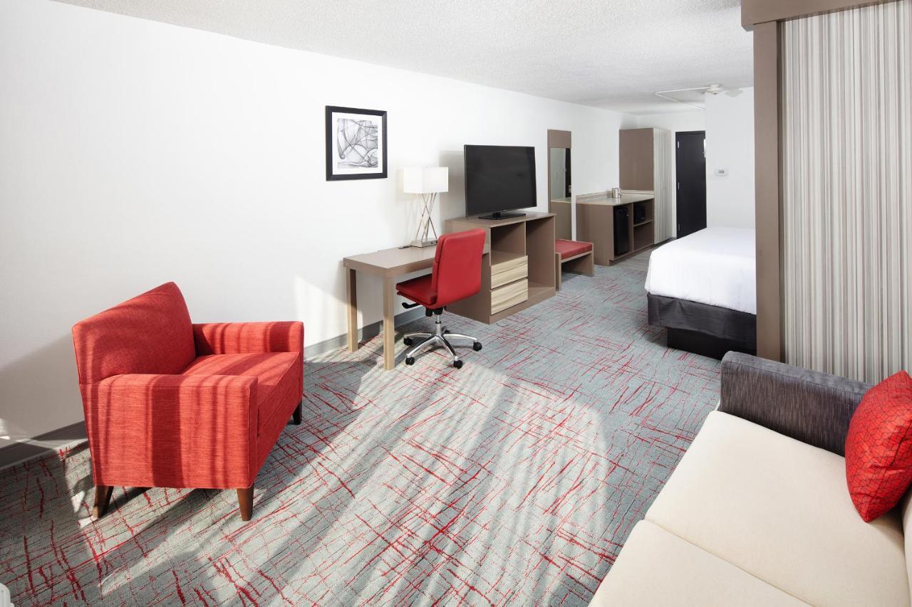 Wyndham Garden Columbia-Ft Jackson Hotel Bagian luar foto